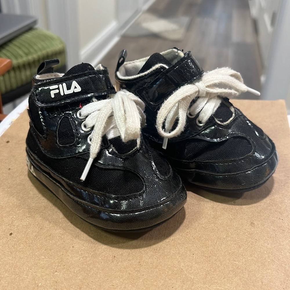 Infant 6-9 Months Black Unisex Tennis Shoes